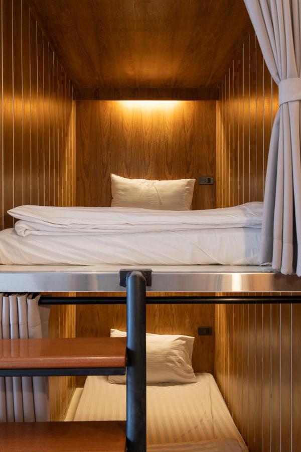 Bed Addict Hostel Τσιάνγκ Μάι Εξωτερικό φωτογραφία